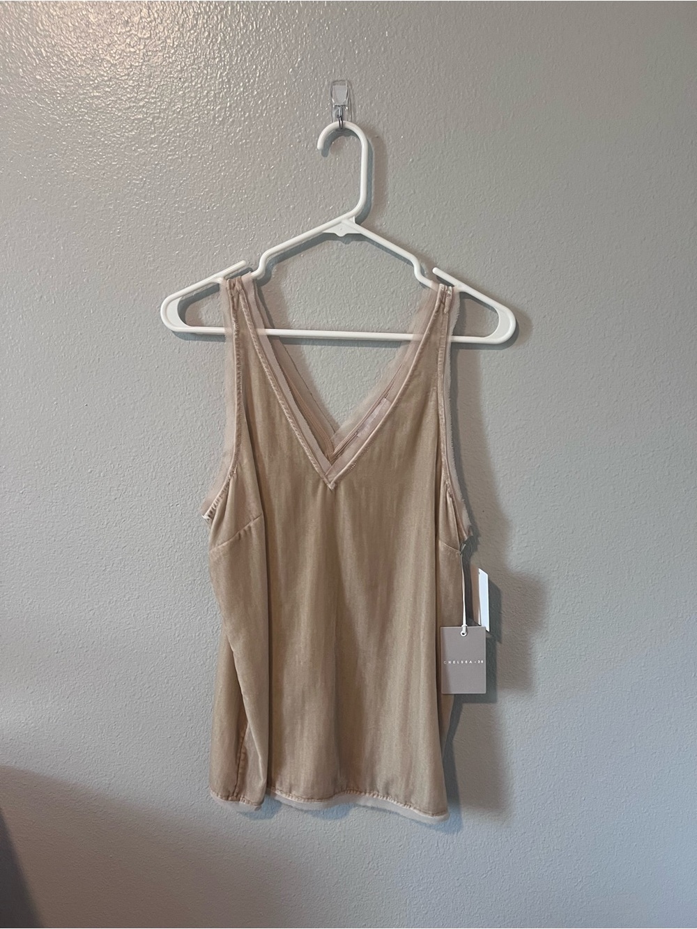 Chelsea28 Beige V-Neck Sleeveless Cami Top